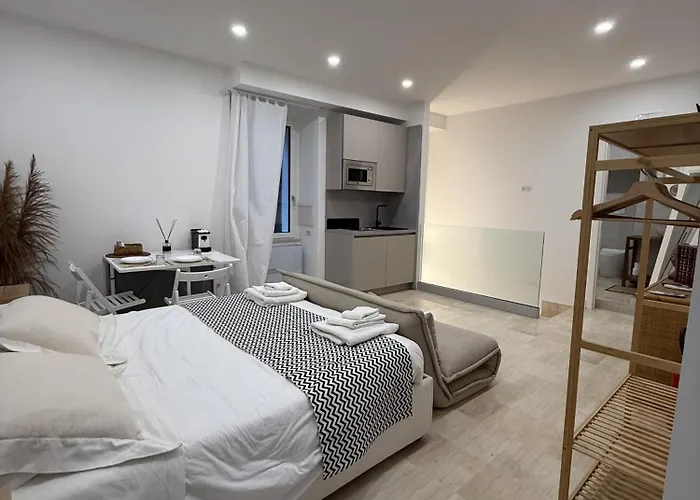 Hv Suites Tribunalium