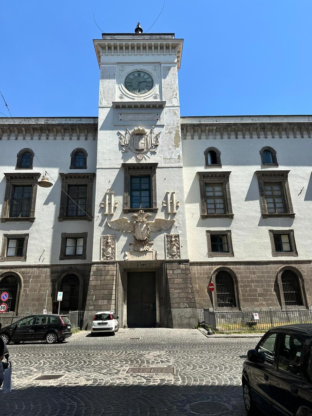 Hv Tribunalium Naples